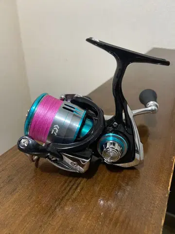 19 에메랄다스 LT2500S-DH 스피닝 릴