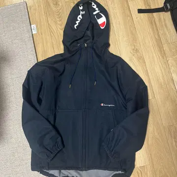 Champion 블랙 나일론 자켓 후드 부착