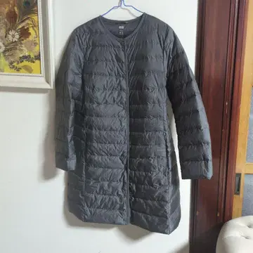 유니클로 울트라 라이트 다운 롱 코트 다크 그레이 L 사이즈