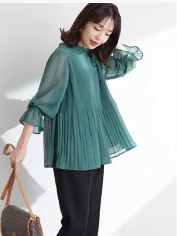 택 포함 새상품.vis 플리츠 블라우스