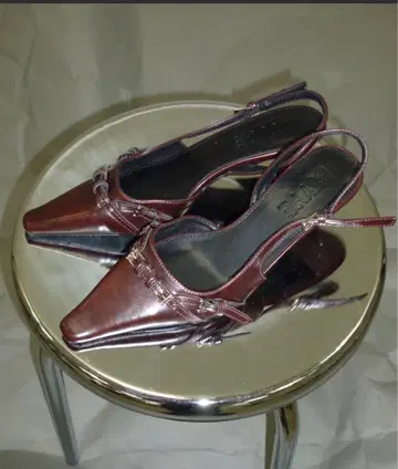 브라운 스퀘어토 슬링백 펌프스