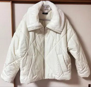 RagOut 패딩 자켓 아우터 L 사이즈 화이트 계열 퍼