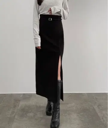 [ 미사용 새상품 ] CENEA 슬릿 지퍼 I 라인 스커트