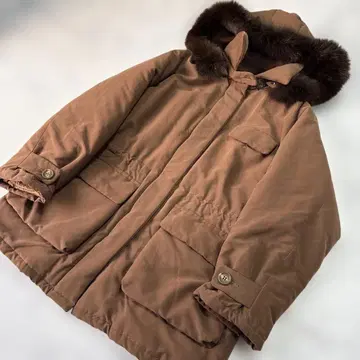 새상품급 23구 롱다운 브라운 계열 퍼 포함 M