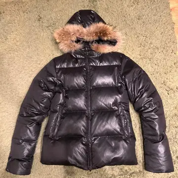 퍼 후드 블랙 다운 자켓