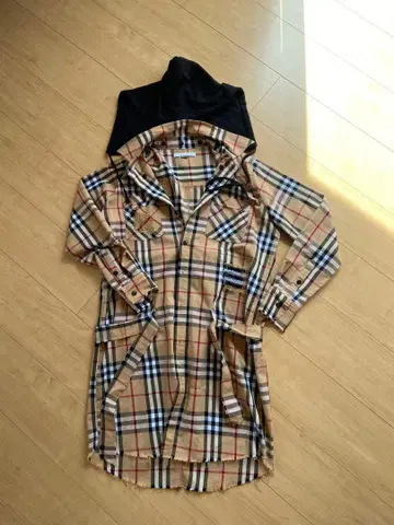 BAGARCH 후드 부착 베이지 체크 트렌치코트