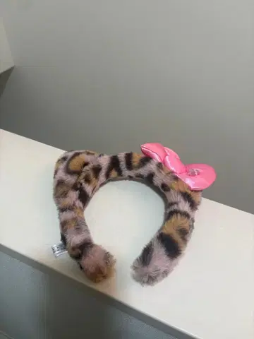 레오파드 무늬 키티 머리띠 핑크 리본 usj
