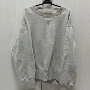 MHL. 라이트 그레이 V넥 맨투맨 M 루프 휠러