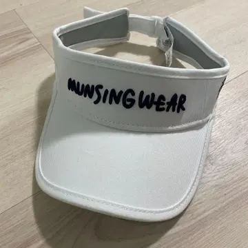 먼싱웨어 선바이저