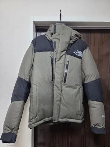 THE NORTH FACE 다운 자켓 올리브 그린