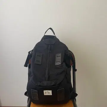 F/CE. 블랙 백팩