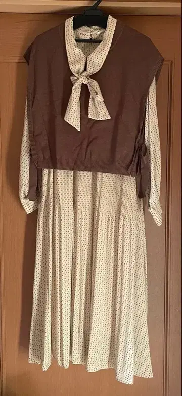 잉게보그 베스트 + 원피스