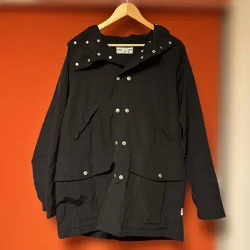 SASSAFRAS 마운틴 후드티 블랙