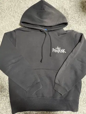 PHATRNK 블랙 후드 부착 후드티