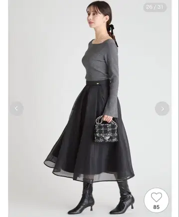 [ 미사용 새상품 ] 셀포드 스커트