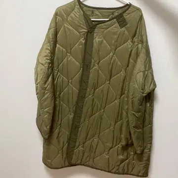 올리브 그린 퀼팅 자켓