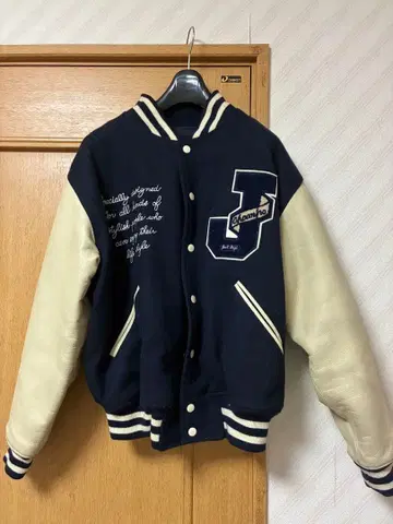 JUST BIGI 저스트 비기 바시티 자켓