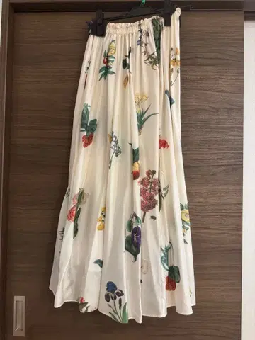 [ 최종 가격 ] CABaN / 캐번 / 실크 보타니컬 프린트 롱 스커트