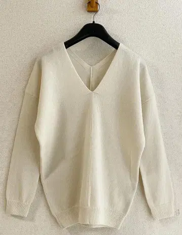 언타이틀 UNTITLED 전후 V넥 니트 풀오버