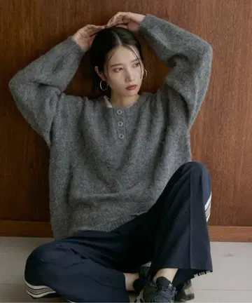 [ 핸드 워셔블 ] 울 혼방 기모 헨리 니트