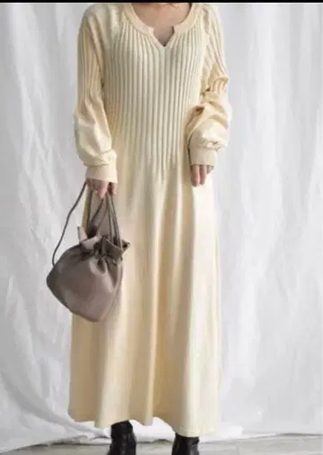 벌룬 소매 니트 원피스