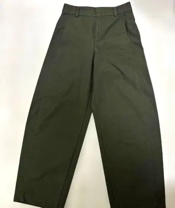 UNIQLO 저지 배럴 레그 팬츠 카키