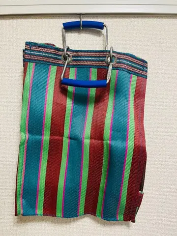 PUEBCO 리사이클 플라스틱 스트라이프 백