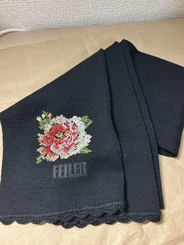 FEILER 꽃무늬 자수 블랙 머플러