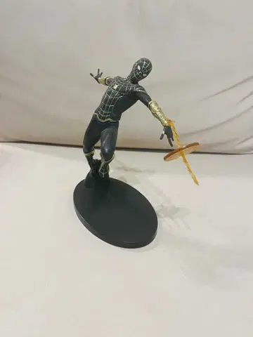 스파이더맨 피규어 블랙 & 골드 수트