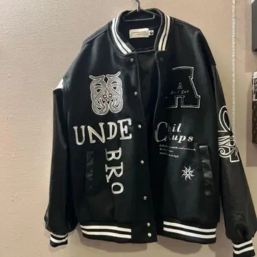 스트릿 자수 바시티 자켓