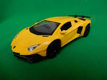 미니카 Lamborghini Aventador 1:32 스케일