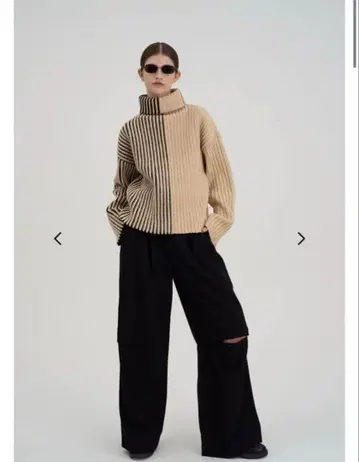 thetoe 하이넥 스트라이프 니트