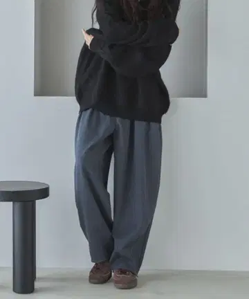 컴포트 트위드 투 턱 커브 슬랙스