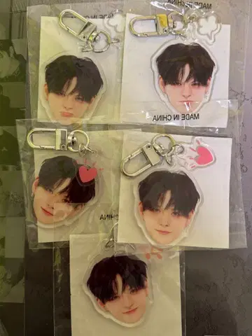 treasure 요시 희로락 얼굴 아크릴 키링 캡슐 토이