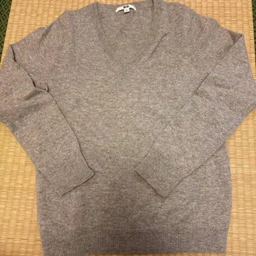 UNIQLO 캐시미어 V넥 니트 M 사이즈