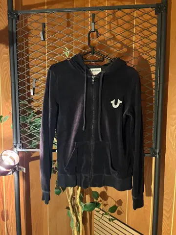 트루 릴리젼 블랙 지퍼 후드티 MADEINSALVADDA