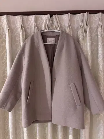 빅토리아 울 하프 코트