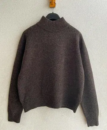 코엔 coen 손세탁 가능한 램스울 모크넥 니트 풀오버