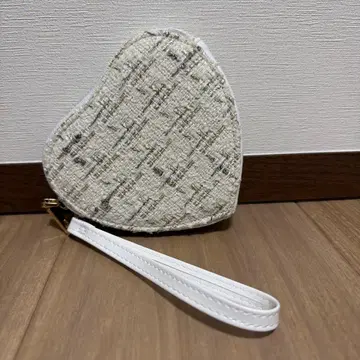 WEST. BIG LOVE SONG 캠페인 하트형 파우치