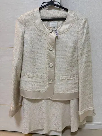 dinos 브랜드 Cara 아이보리 트위드 자켓