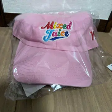 WEST. Mixedjuice 당선 굿즈 캡