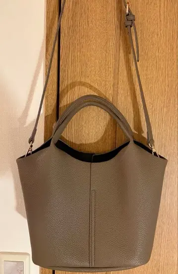 GUSCIO 숄더백 미니백 카키 베이지 계열