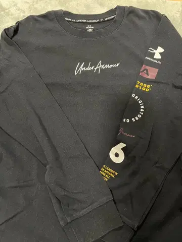 Under Armour 롱 슬리브 T셔츠 블랙