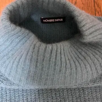 NOMBRE IMPAIR 터틀넥 니트 라이트 블루