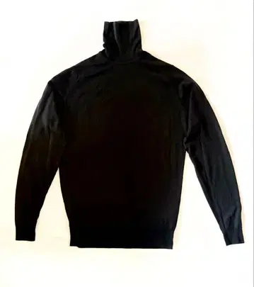 JOHN SMEDLEY 터틀넥 블랙 S 사이즈 (클리닝 완료)