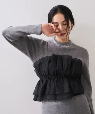 뷔스티에 도킹 니트 풀오버 차콜 그레이