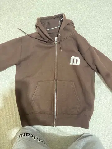 브라운 풀 집업 후드티 m 로고