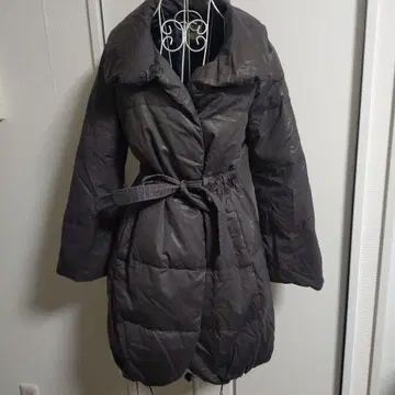 theory luxe 다크 그레이 다운 자켓