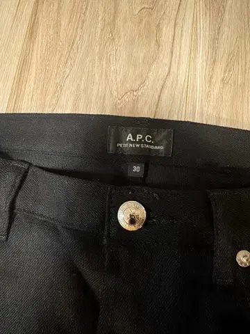 A.P.C. PETITE NEW STANDARD 블랙 데님 30