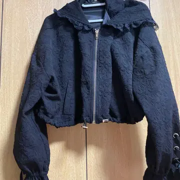 ROJITA 후드 부착 크롭 자켓 F 블랙